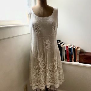 Drop Hem White Lace Dress ✨